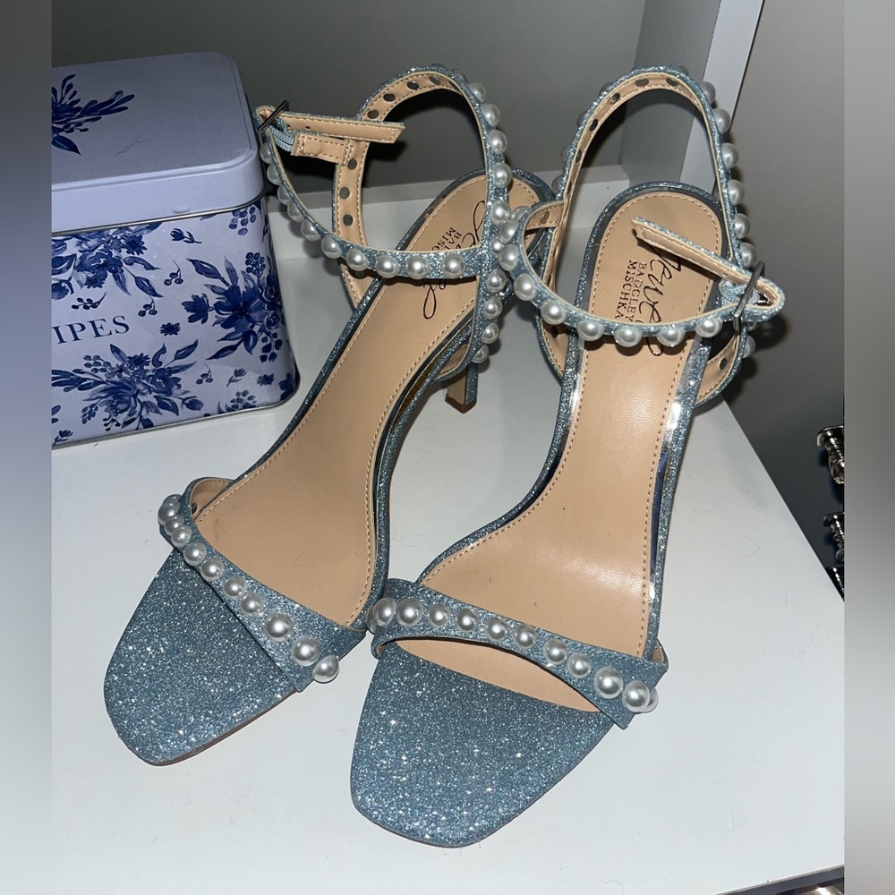 badgley mischka blue pearl heels